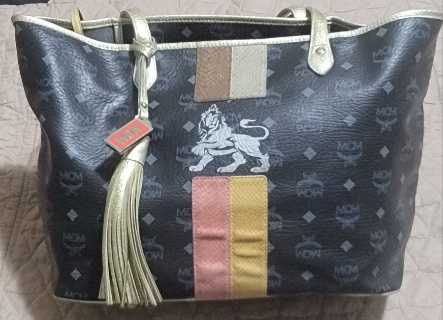 MCM VISETOS STRIPED MUNICH LION TOTE