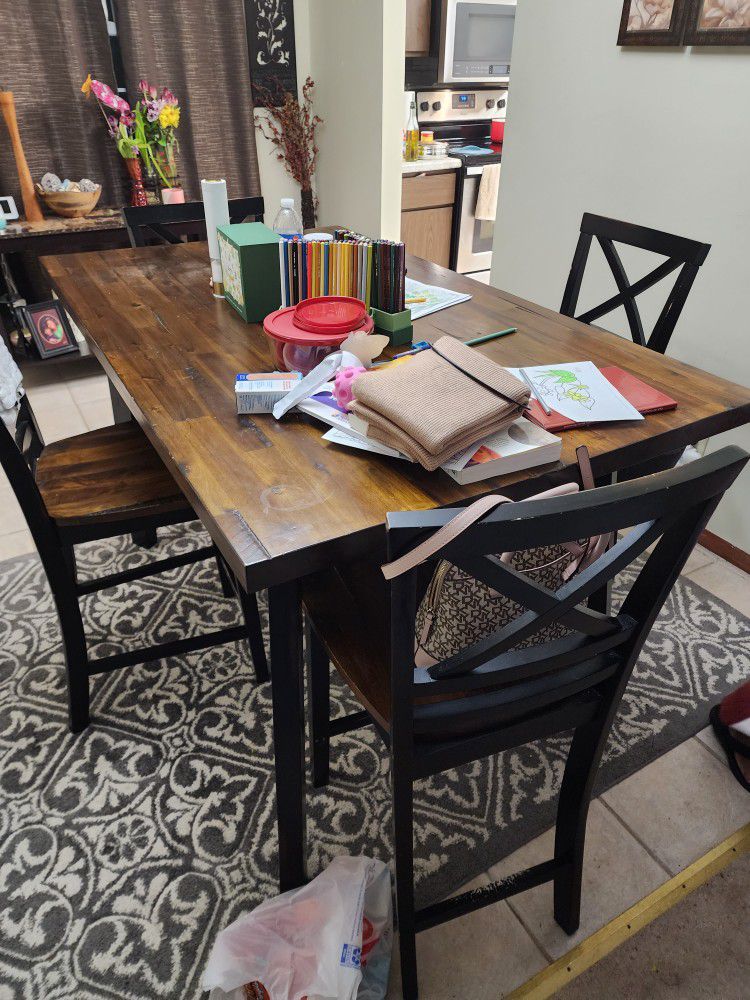 Dining Room Table With Chairs