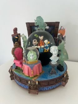 Disney Haunted Mansion Snow Globe