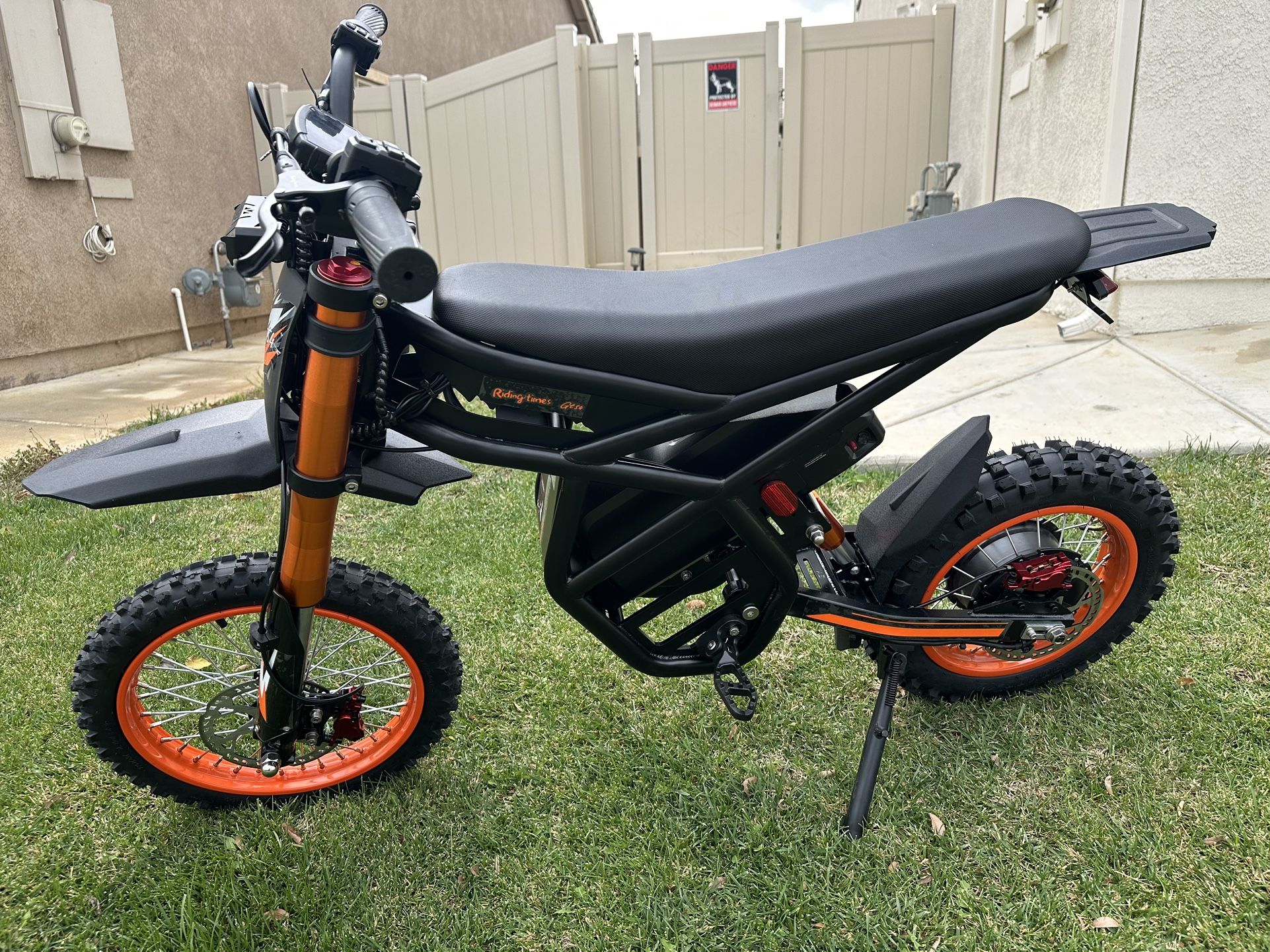 Riding'times Electric Dirt Bike for Teens Adults, 48V 27AH 37MPH Ebike with 14"/12" Motorcycle Tire, 3000W/2000W Dual Hydraulic Brak