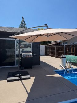 Solar powered patio umbrella