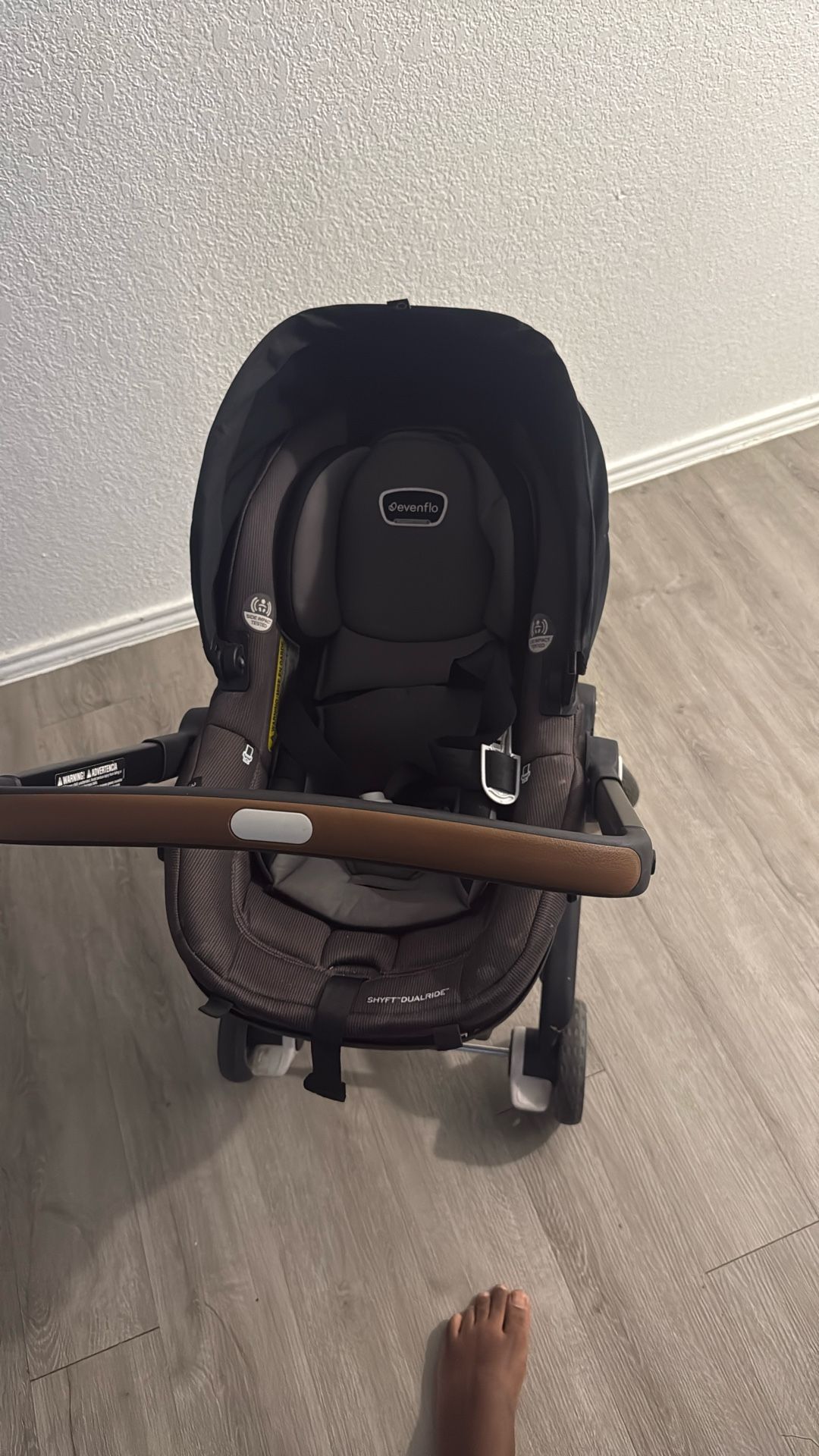EvenFlo Shyft Dual Ride Car seat/ Stroller