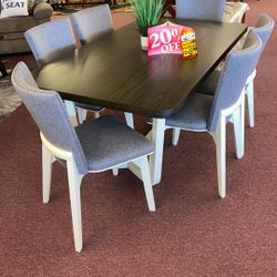 💥HUGE Blowout Furniture Sale!💥 Brand New Table And SIX Chairs! $50 Down Takes It Home Today!