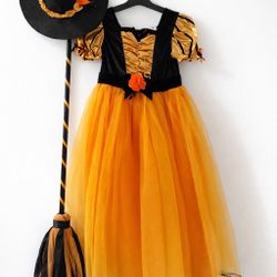 Girls Witch Costume Dress – Size 5–6 – Halloween Outfit with Hat & Broom