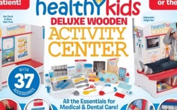 Melissa & Doug Deluxe Doctor/Dentist Wellness Center