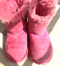Ugg