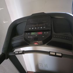 Horizon treadmill