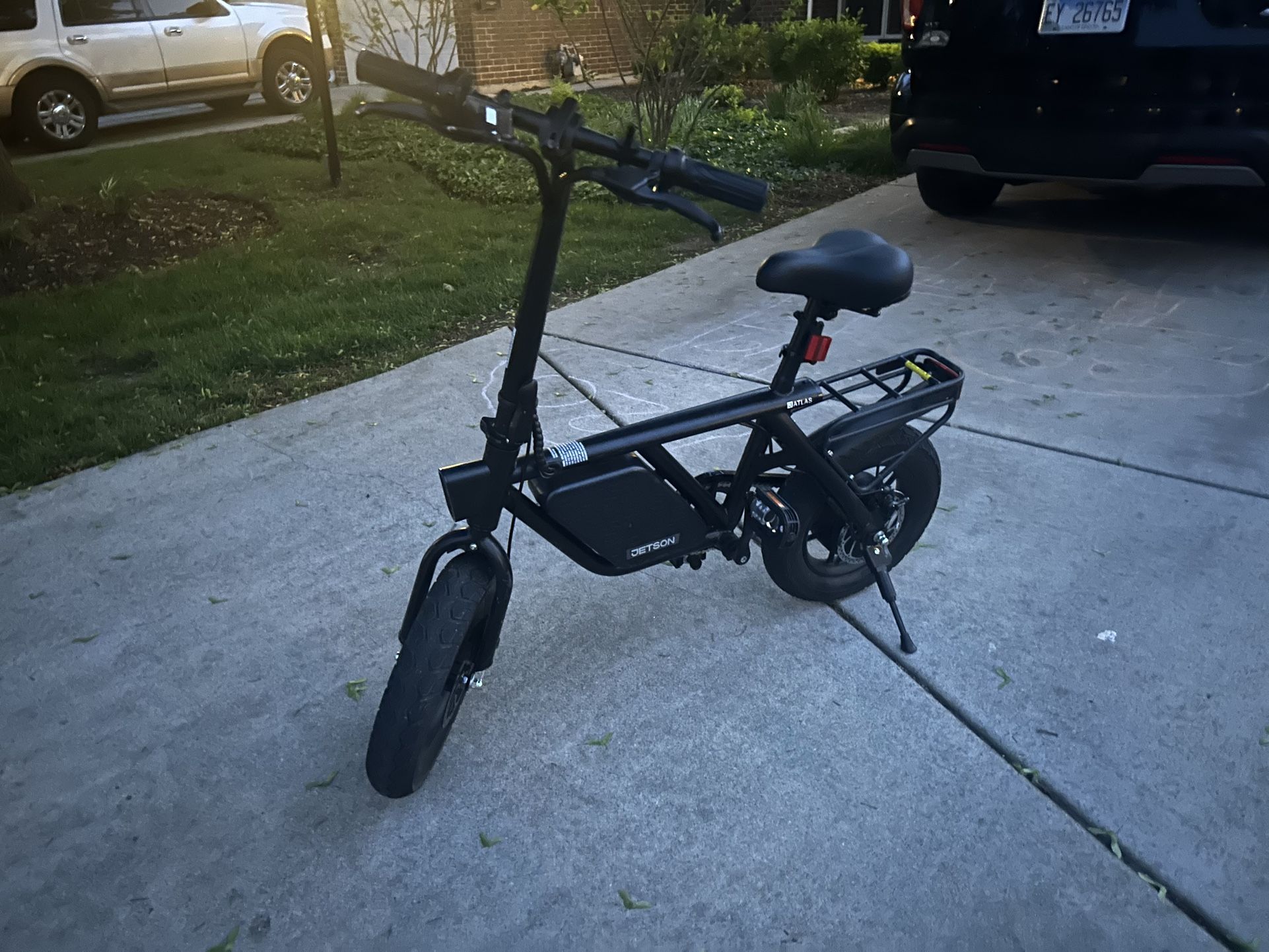 (SEND OFFERS) Atlas Jetson Fat Tire Electric Bike (BARELY USED GOT IT IN MAY 2025)