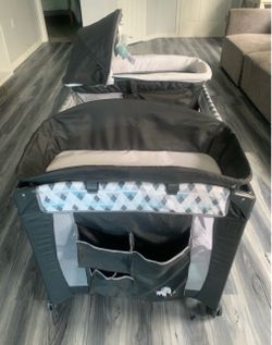 Baby Play Yard with Bassinet and Canopy