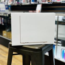 MacBook Air M2 Chip Available 