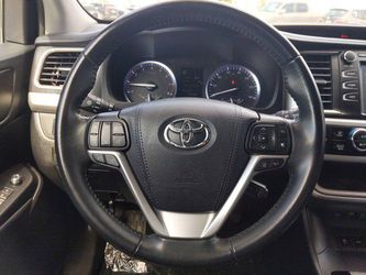 2019 Toyota Highlander Thumbnail