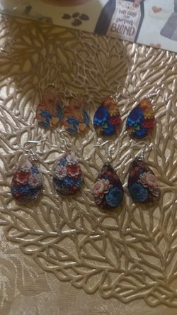Aretes de fantacia bellos colores  nopalitos coloridos  acrílico