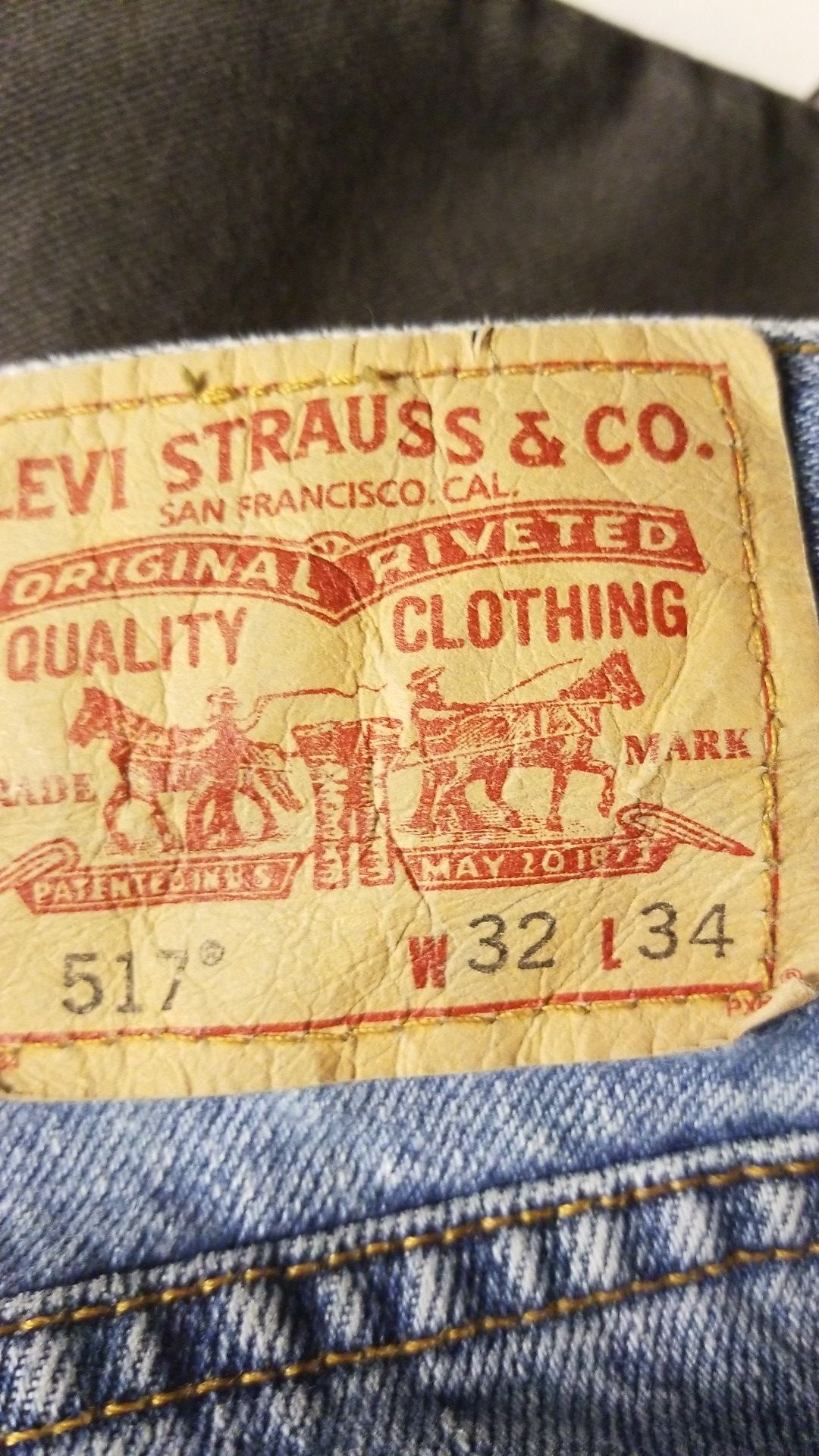 Levis 517 bootcut. $5