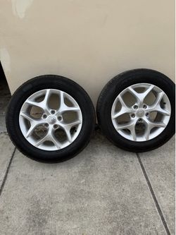 Chryler Pacifica wheels / tires