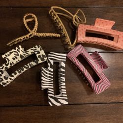 Lot Of 6 Fun Hair Clips (New)