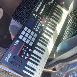Akai MPK49 Pro