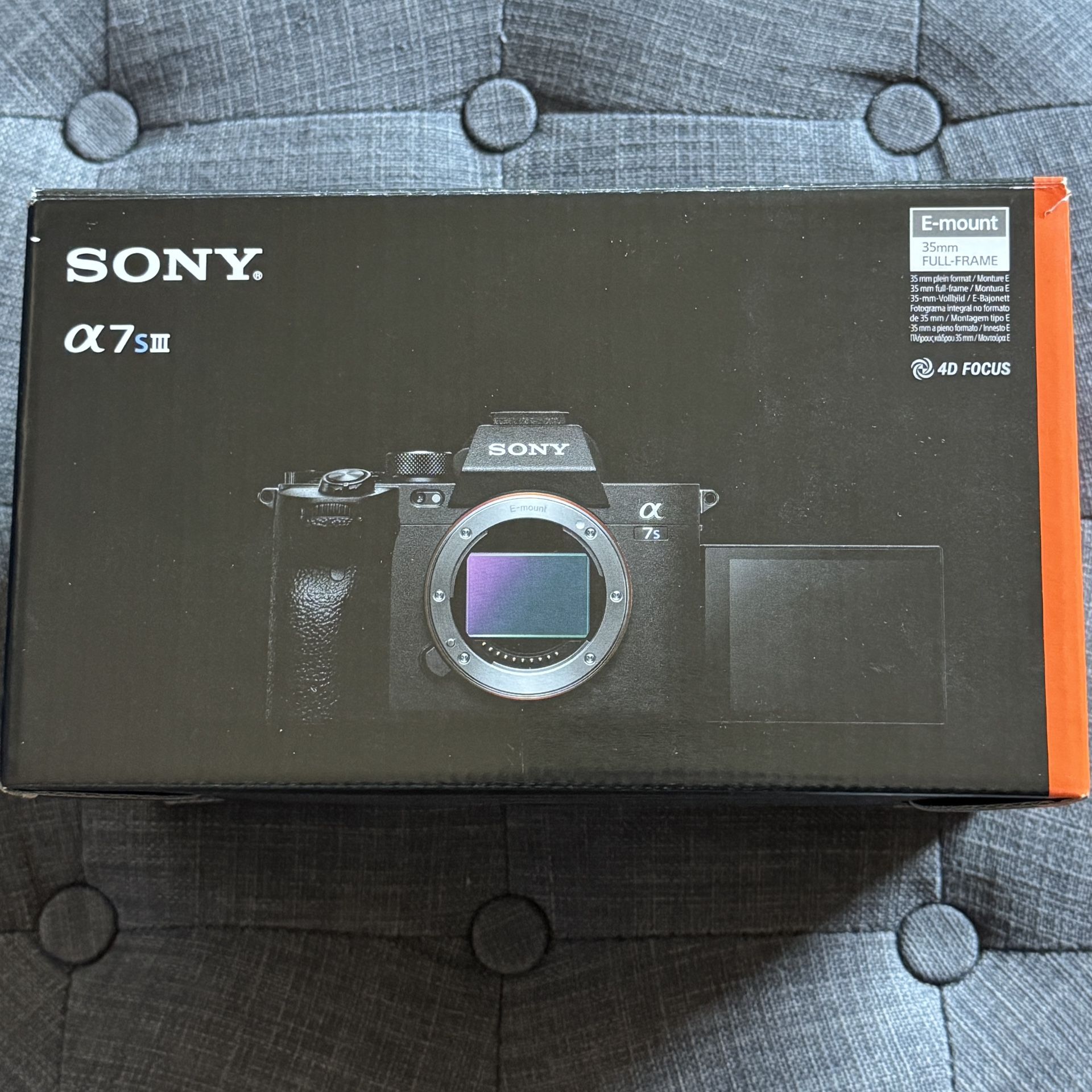 Sony Alpha 7S III - (Body Only)
