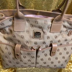 Vintage Dooney & Bourke Large Shoulder Purse