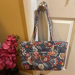 Vera Bradley Zippered Laptop tote flowers work travel