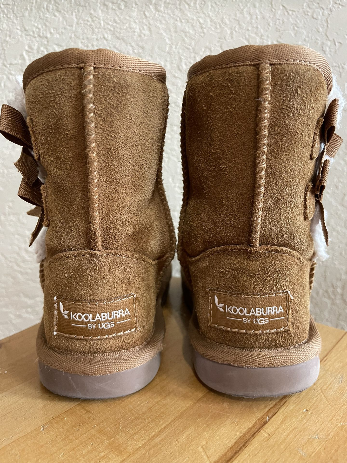 Adorable Kids Size 8 UGG Koolaburra Boots