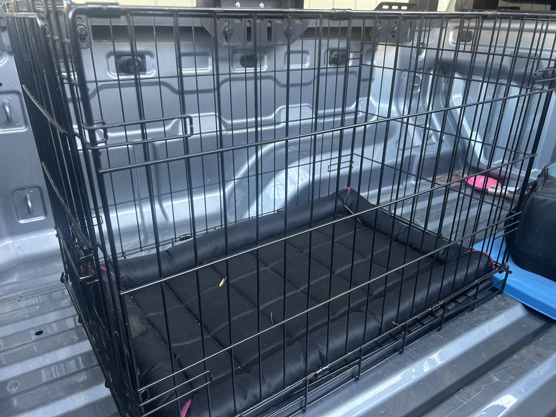 Medium Size Dog crate for travel or training