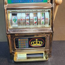 Collectors toy slot machine