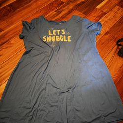Women’s secret treasures let’s snuggle nightgown. Size large/xl