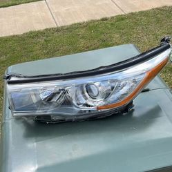 2014 2015 2016 TOYOTA HIGHLANDER LEFT DRIVERS SIDE HALOGEN HEADLIGHT
