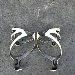 Carbon water bottle cages 
