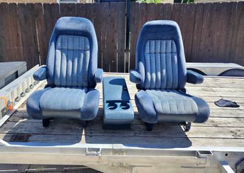 1993 Chevy 454SS  Summit White truck came out this bucket seats