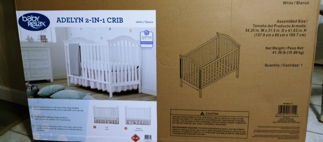White 2 In 1 Baby Crib Never Used