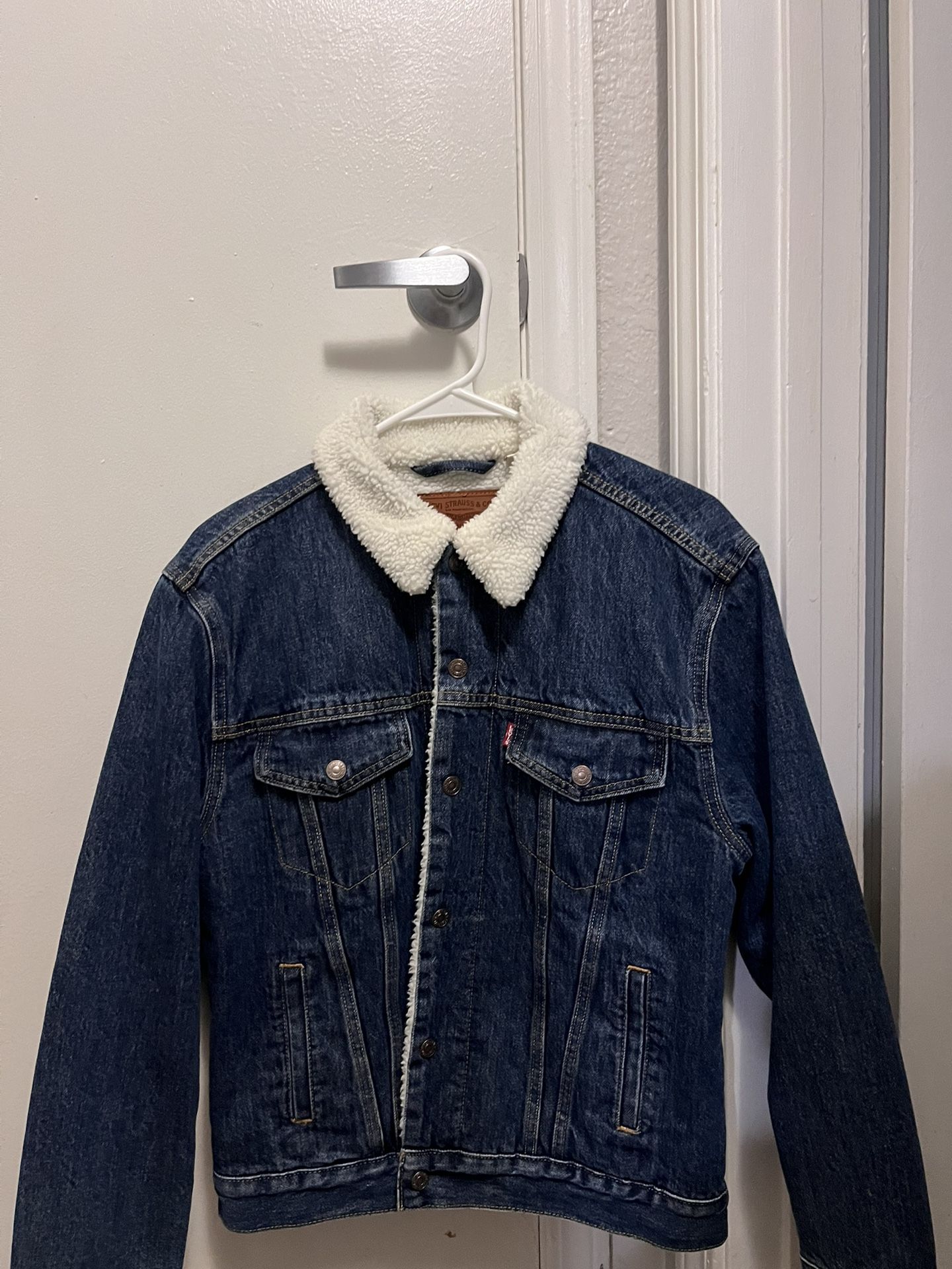 Levi’s 90s Sherpa Trucker Jacket