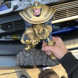 Thanos Statue 