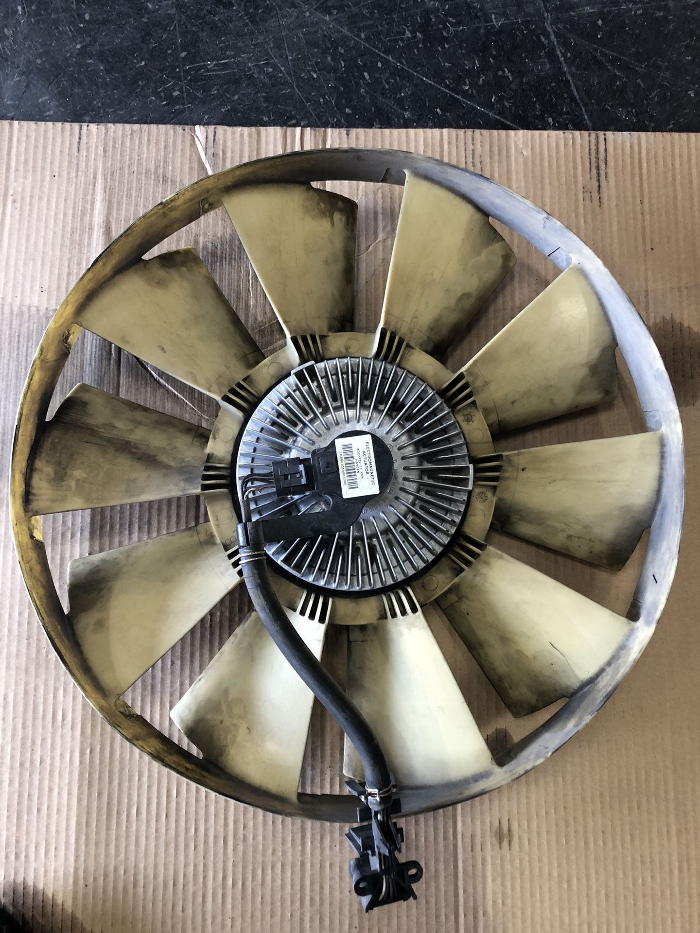 Electric fan clutch with fan remove from 2003 Chevy trailblazer