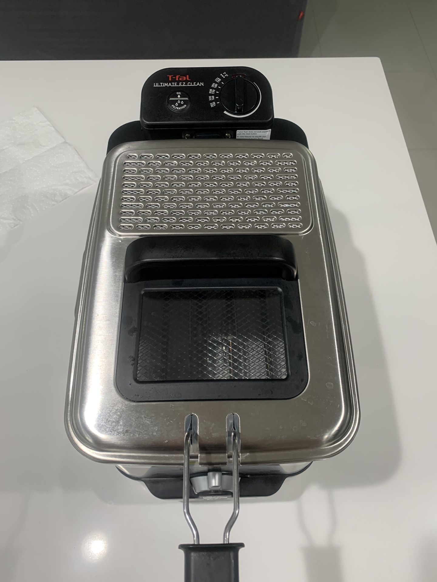 Tfal Deep Fryer with Basket, Stainless Steel, Easy to Clean Deep Fryer, Oil Filtration, 2.6