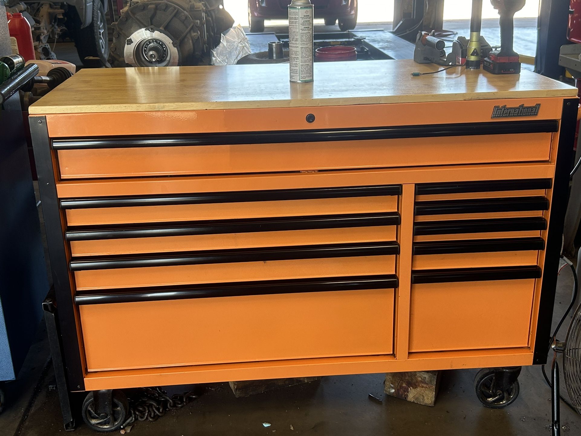 10 Drawer Tool Box