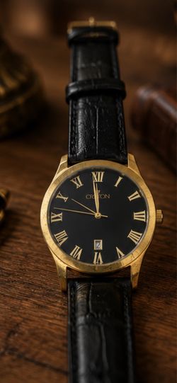 Like NEW Mens Croton Gold-Tone Dress Watch