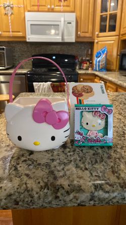 Hello kitty bucket and ornament