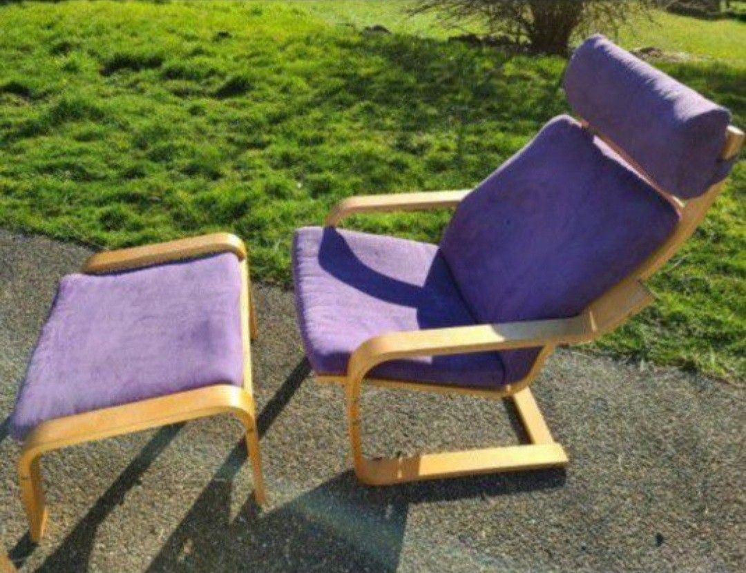 Purple Ikea Poäng chair with ottoman