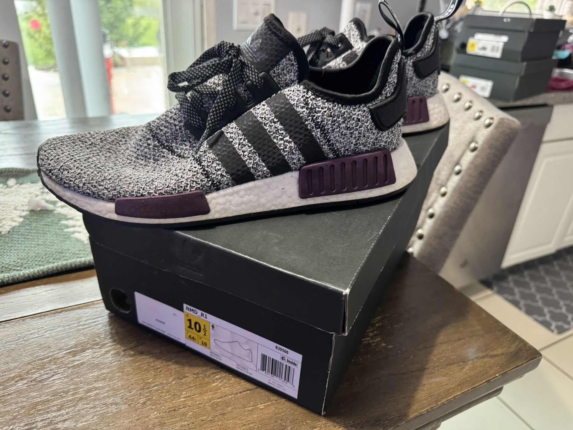 Adidas NMD R1 Size 10.5