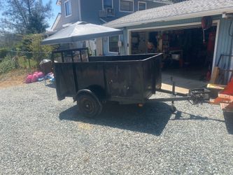 2000 champ 5x8x4 tall solid trailer