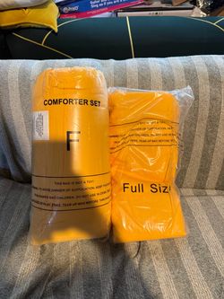 Full size comforter set yellow