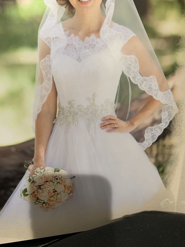 Keyhole back, wedding dress size 6 for Sale in Kent, WA - OfferUp