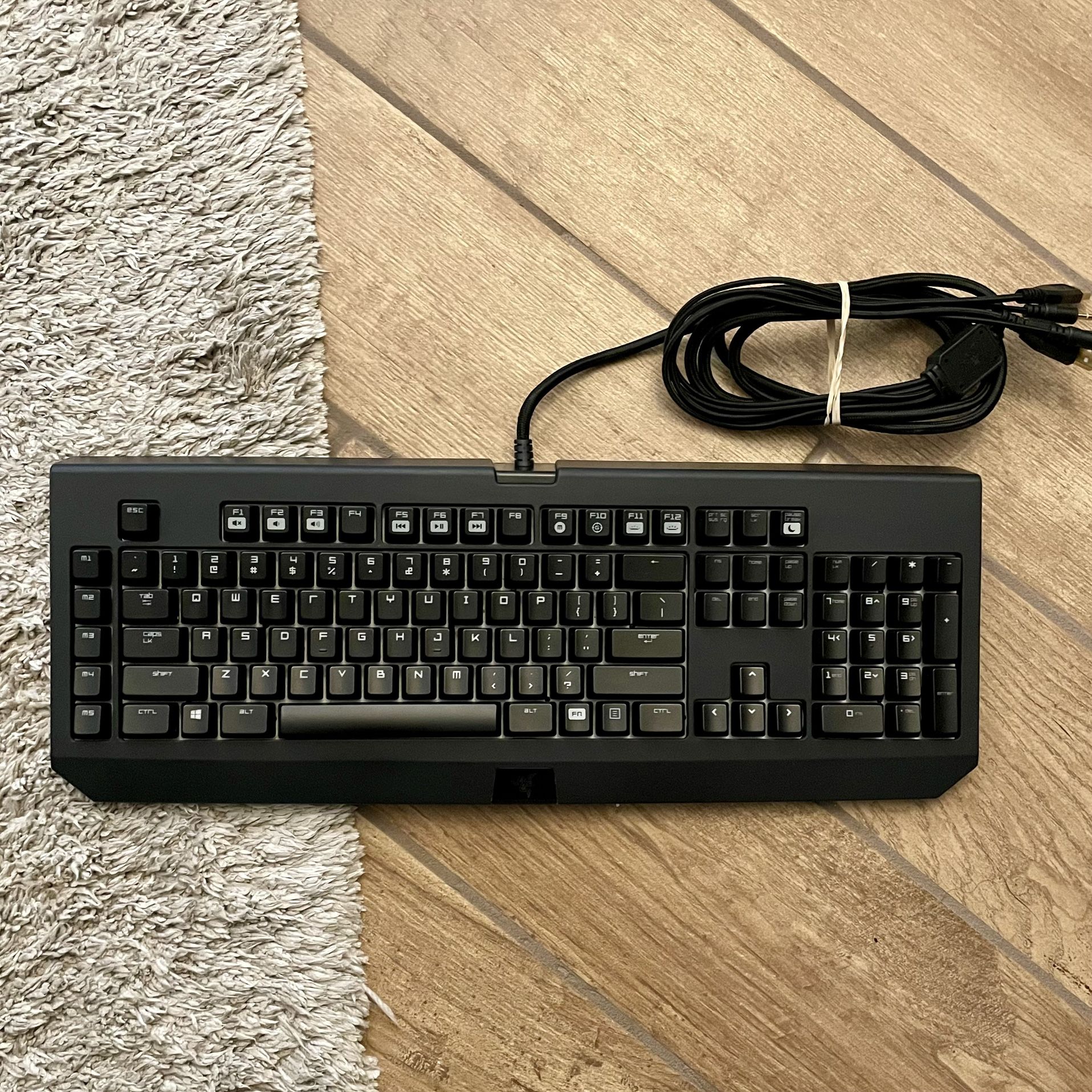 Razer BlackWidow Chroma Stealth Gaming Keyboard RZ03-0122 - Excellent Condition!