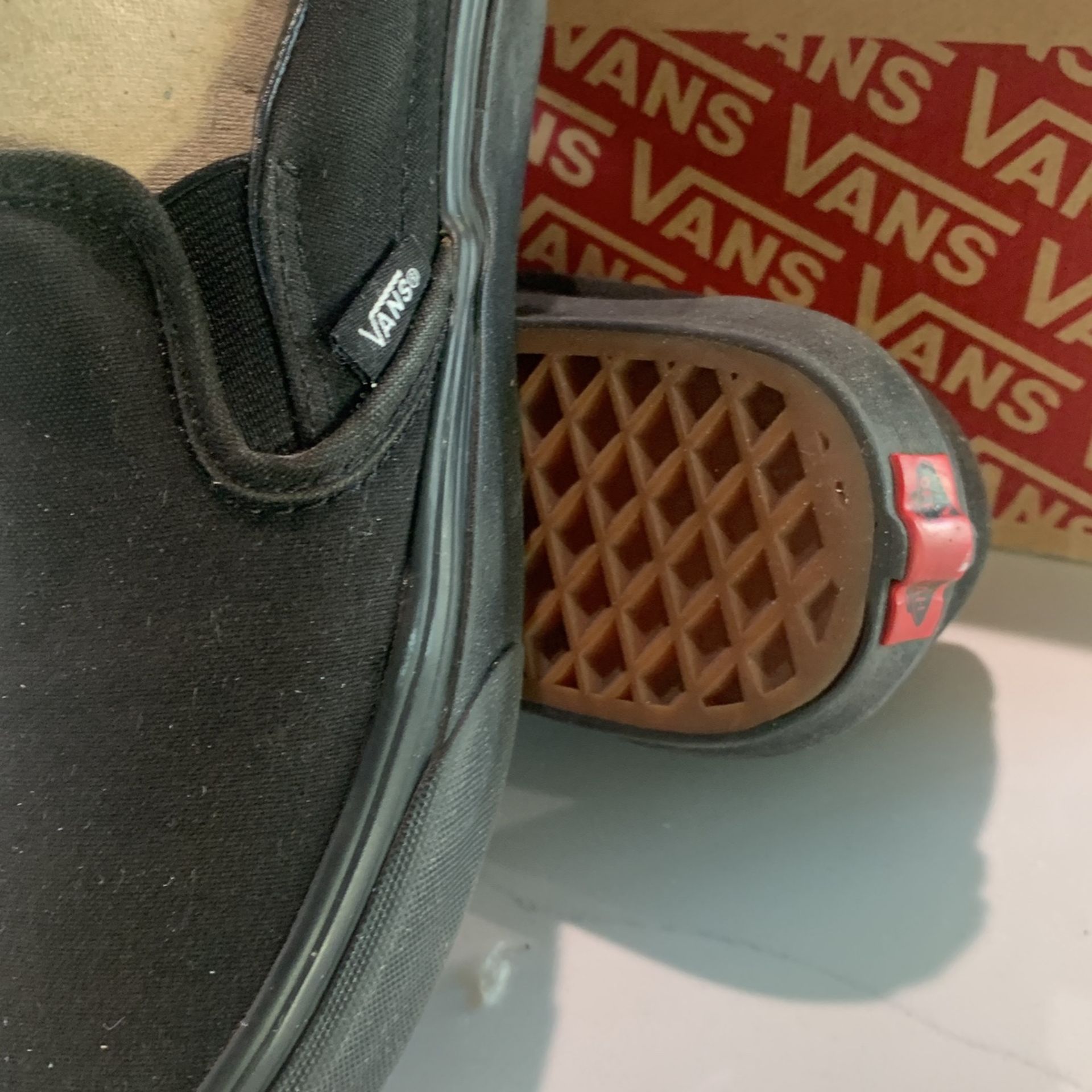 Vans Off The Wall Young Mens Slip On Reg $65.00