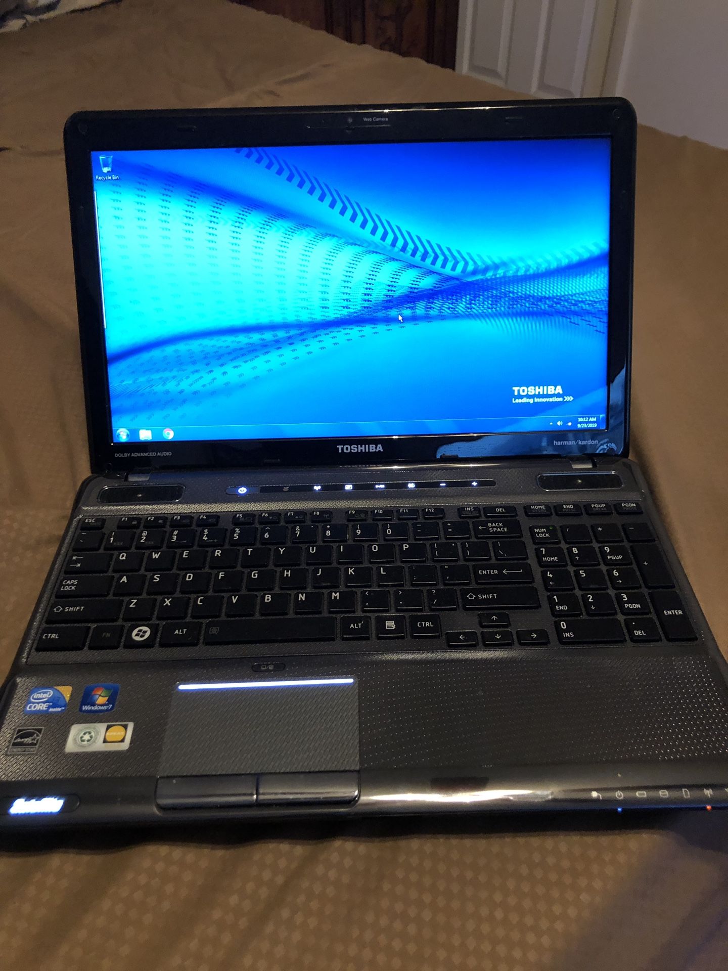Like new Toshiba laptop with charger
