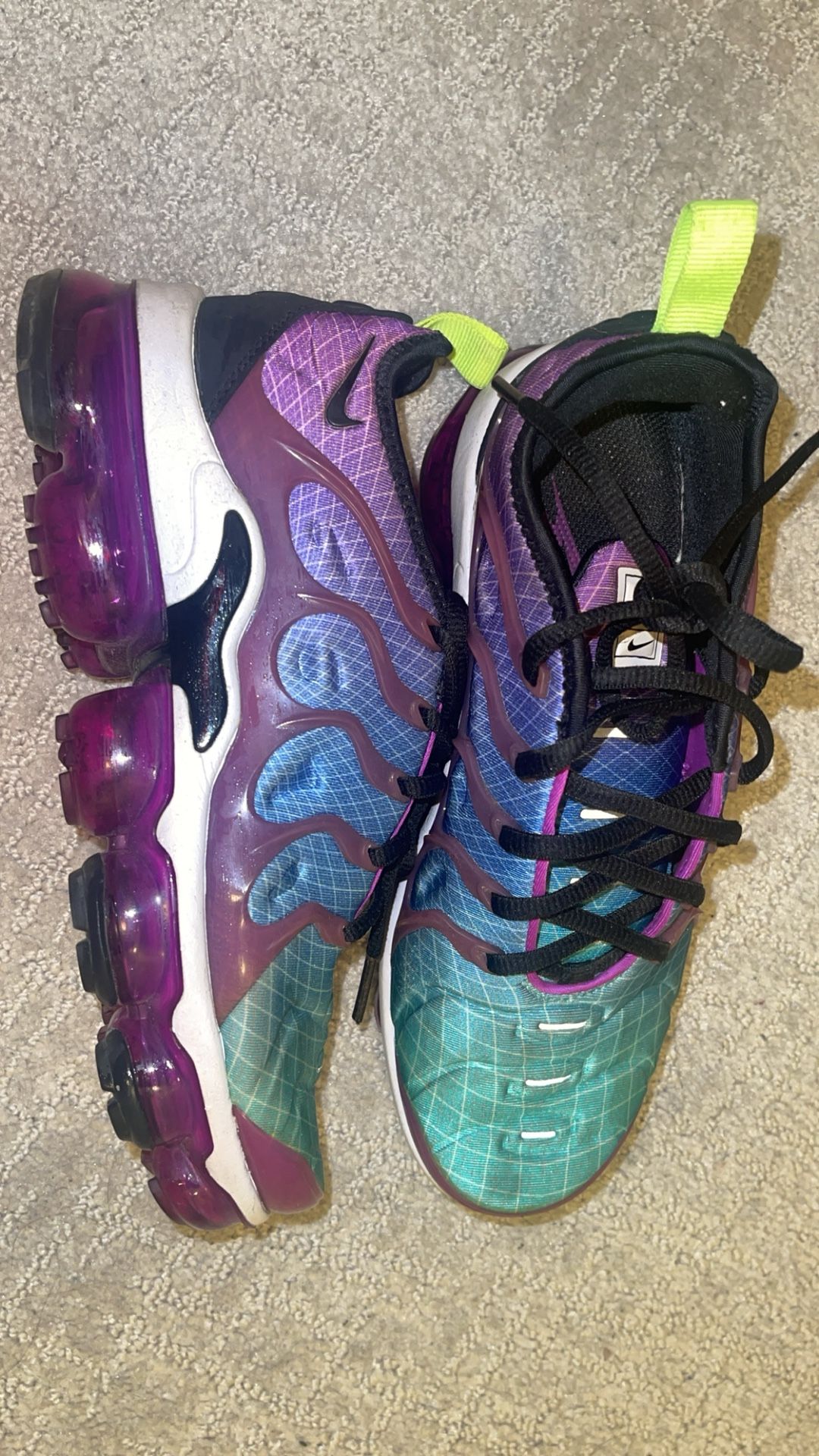 Nike Air Vapormax Plus Hyper Violet Size 7.5 Woman