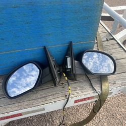 Door Mirrors Off Of 2010 Suburban 
