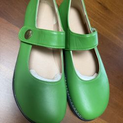 Women’s Size 12 Green Mary Jane Shoes Non-Brand