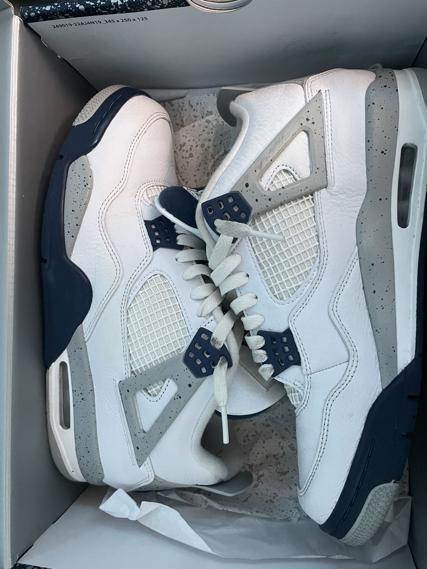 Air Jordan 4 Retro Midnight Navy